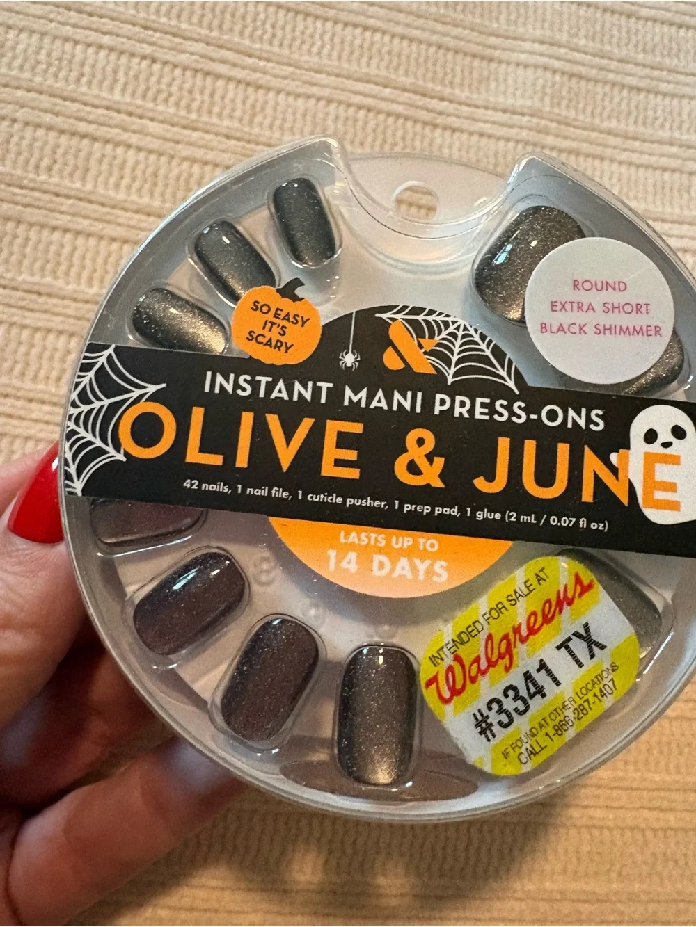 Olive & June instant mani